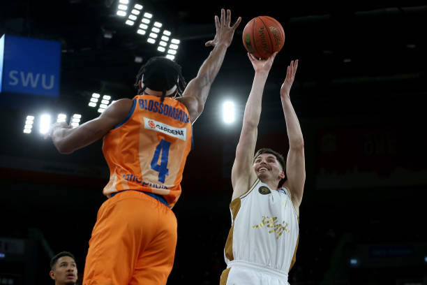 比赛末段的 比赛末段的