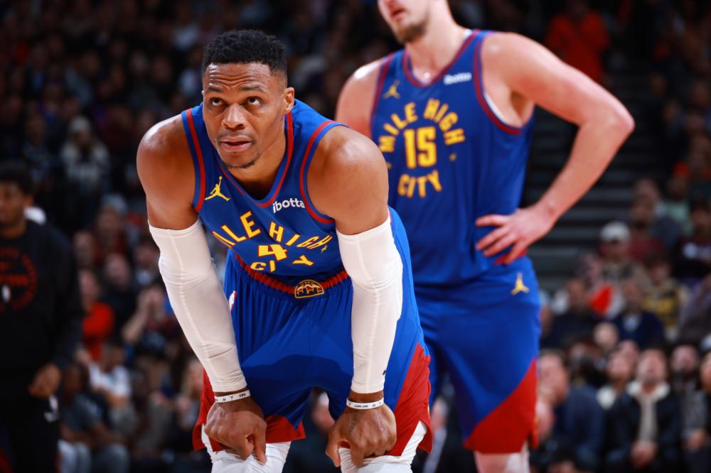 键时刻挺身 键时刻挺身